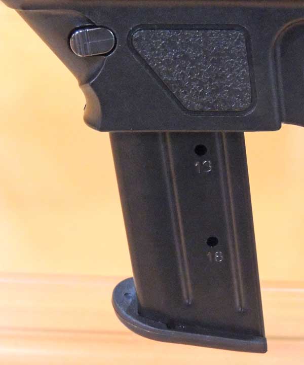 Caracal CC10 magazine