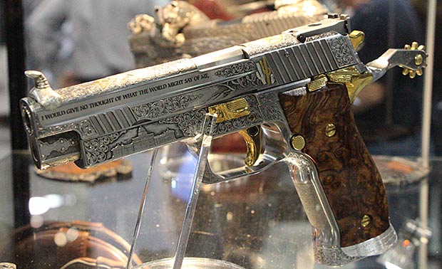 SIG Custom pistol