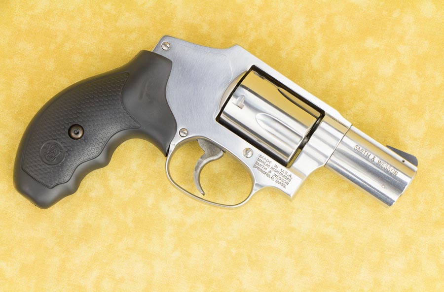 S&W 640 revolver chambered for 357 Magnum cartridge