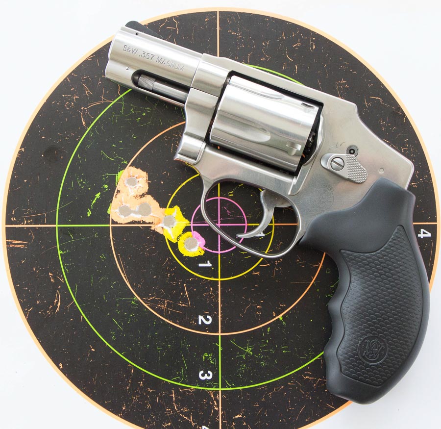 Smith & Wesson 640 accuracy measured on paper target