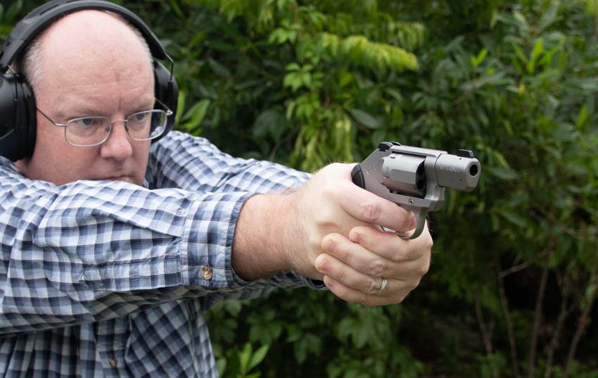 Kimber K6s .357 Magnum revolver test fired on shooting range