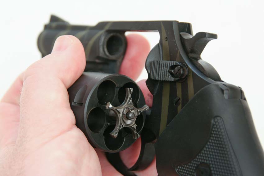 extractor star close up of Charter Arms Bulldog
